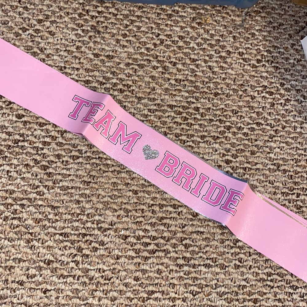 Team bride (5 sashes)